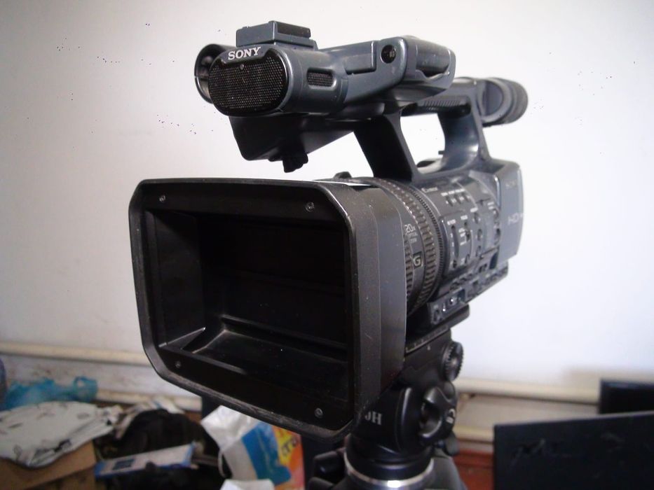 Видеокамера Сони 2000 Е.