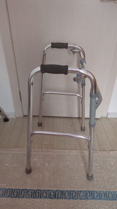 Продам ходунки для взрослых