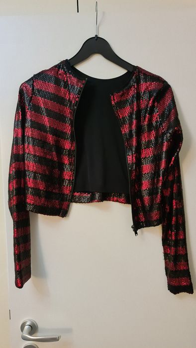Bluza cu paiete, Zara