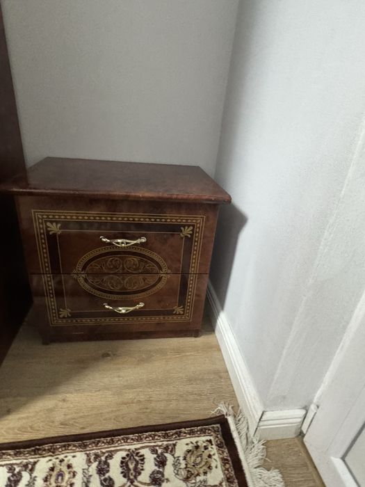 Срочно поодам спальный гарнитур