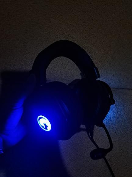 Căști gaming led
