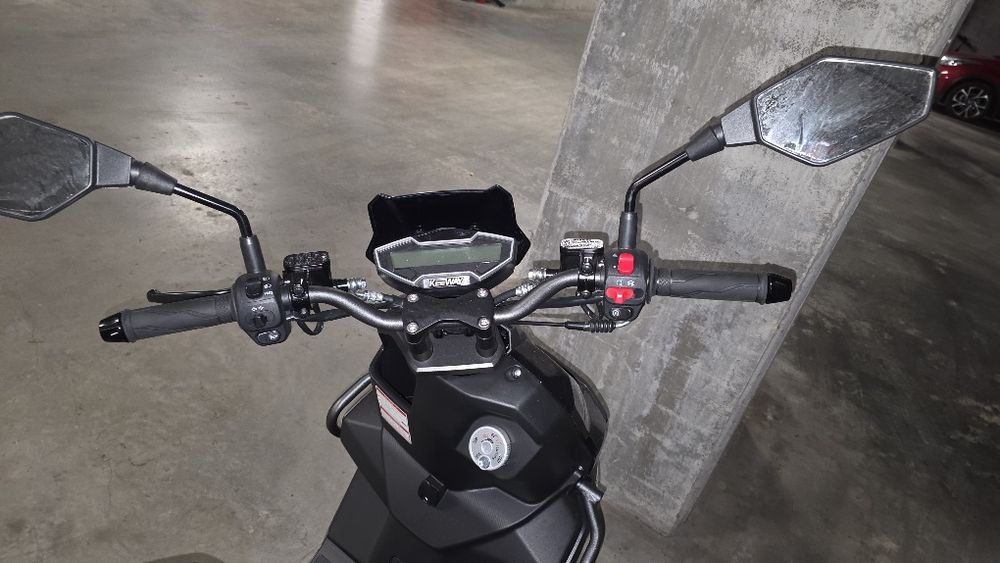 Scuter 125cm Keeway 10/2025 /  300km rulați bord digital