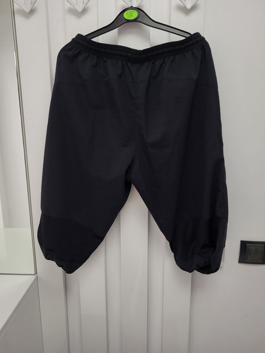Pantaloni 3/4 originali nike marimea S 90% REDUCERE 

Sunt ca noi. 

P