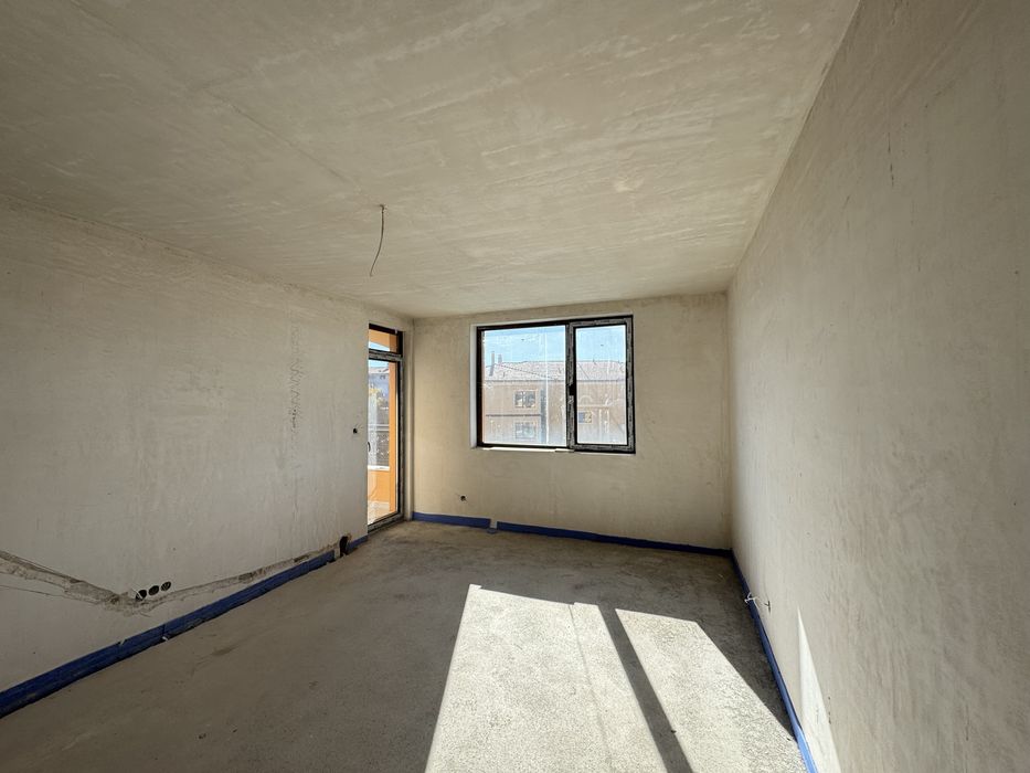 Продава ново съроителство в гр. Казанлук