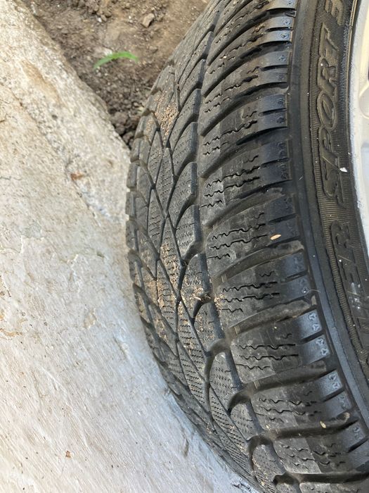 Продавам гуми. Dunlop 19