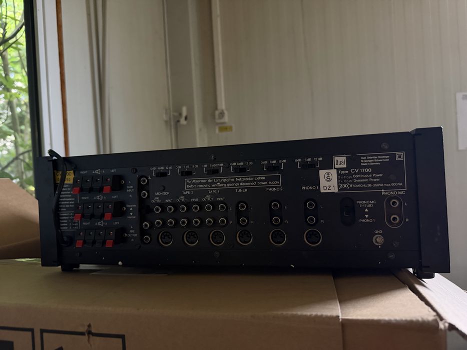 Amplificator Dual CV1700 cap serie 1980