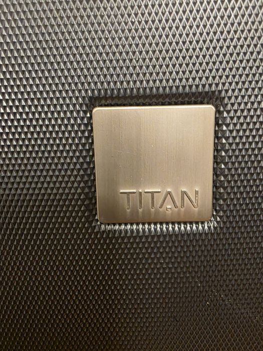 Голям и малък куфар Titan