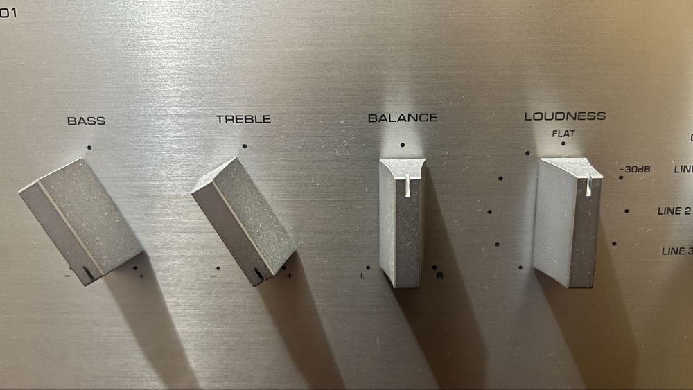 Усилвател Yamaha A-S501 и тонколони Wharfedale Diamond 12.2