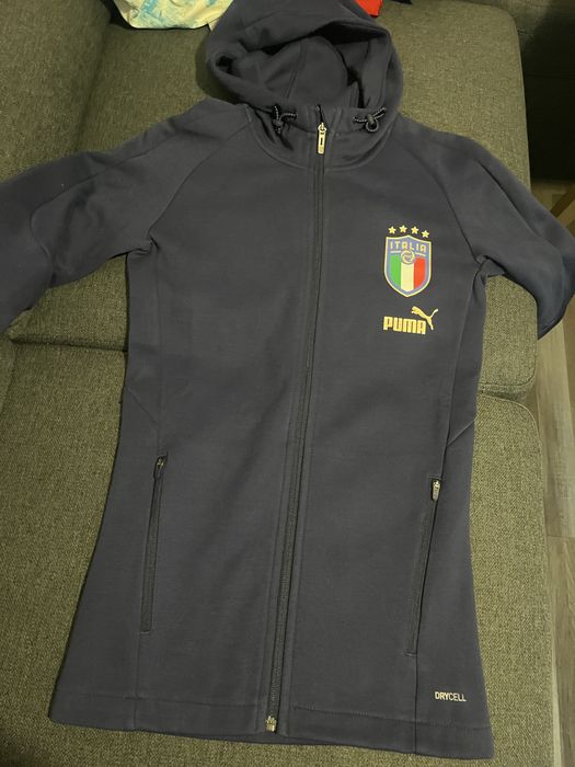 ново горнище Пума Италия. Puma Italy