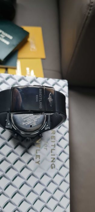 Breitling Bentley GMT
Midnight Carbon Limited Edition