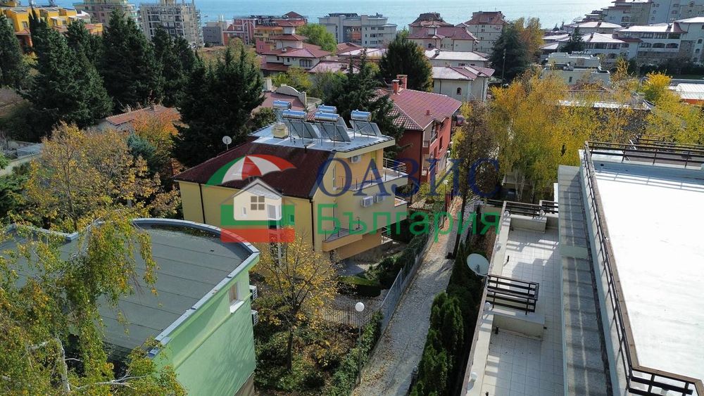 Голяма многоетажна къща във вилна зона Зора, Слънчев Бряг, България, 415 кв. м, 895000 евро