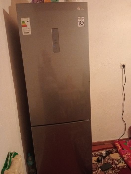LG холодильник сатылады Жағдайы жақсы
