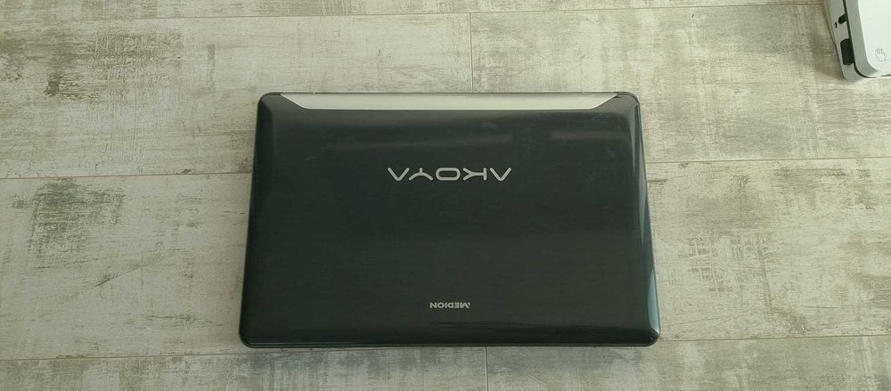 Laptop Medion, cu ecran superb de 17.3 inch