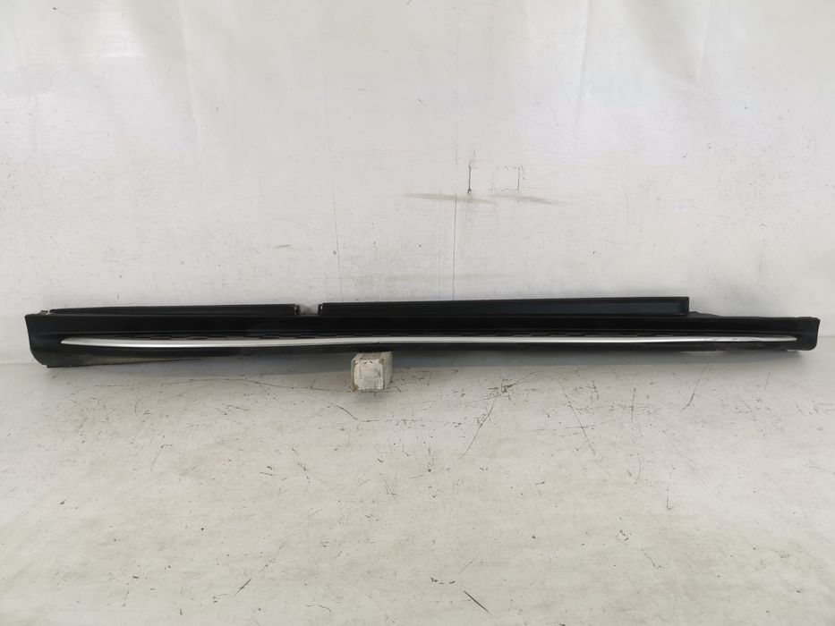 Десен праг Мерцедес-Бенц / Mercedes-Benz GLC 1 AMG Оригинален, в добро