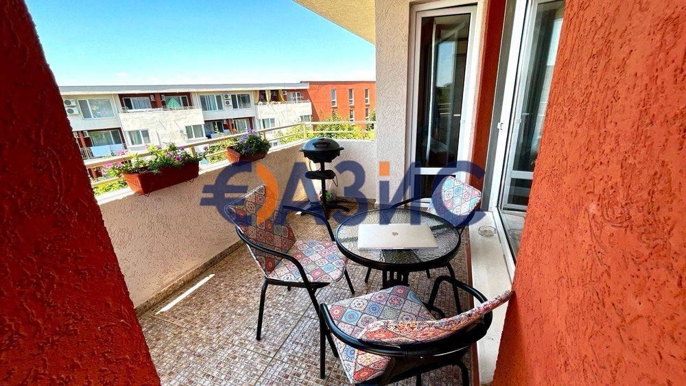 Продава се Тристаен апартамент в к.к. Слънчев бряг - 84 кв.м за 905 €/кв.м - Снимка #1