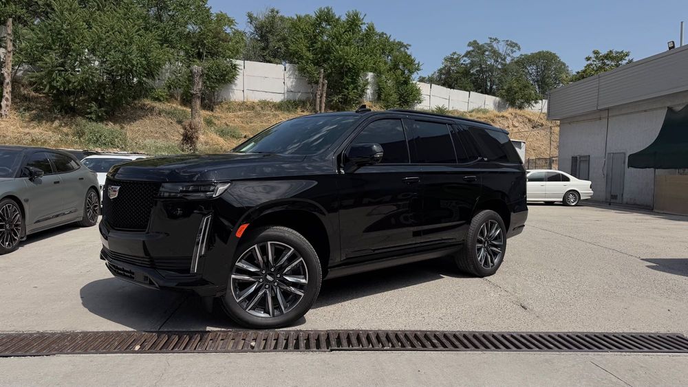 Cadillac Escalade 2024 yil teziga sotiladi