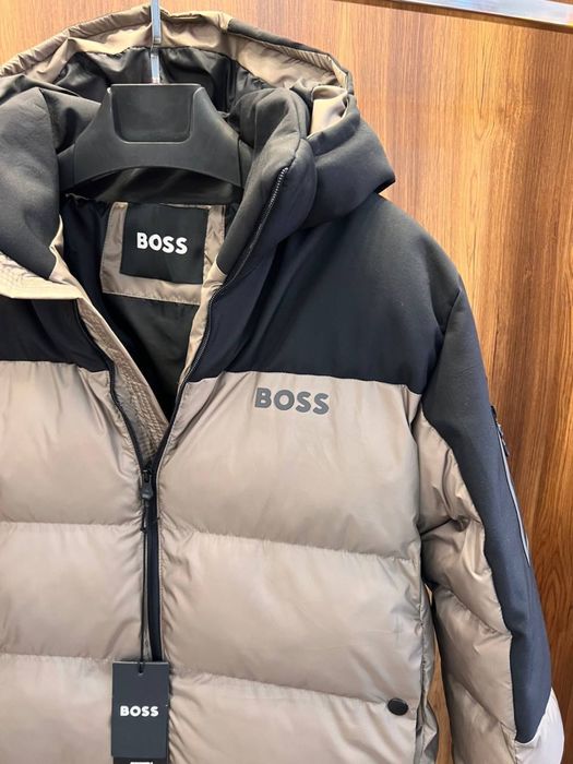 Мъжки Якета Boss налични !