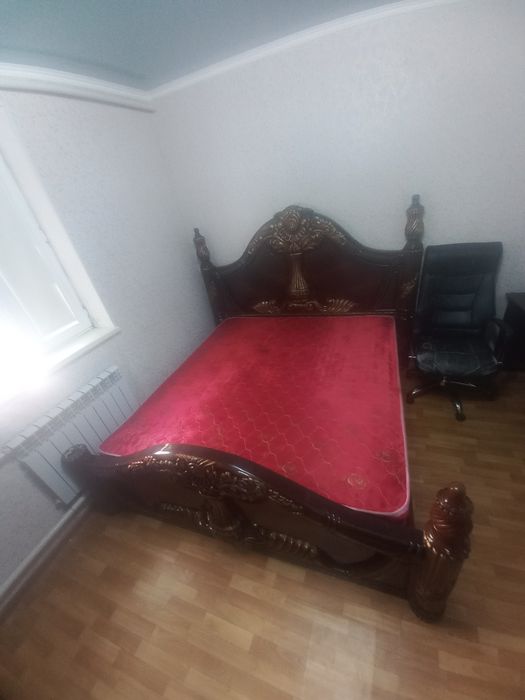 Спальный кровать