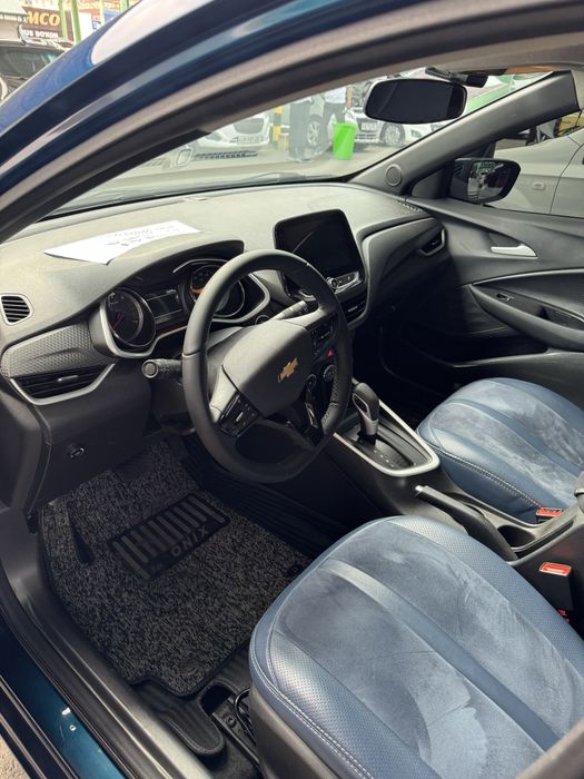 Chevrolet Onix 2023 — 2