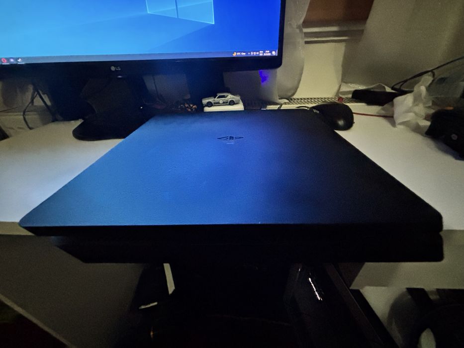 Vand Ps4 slim de 1TB