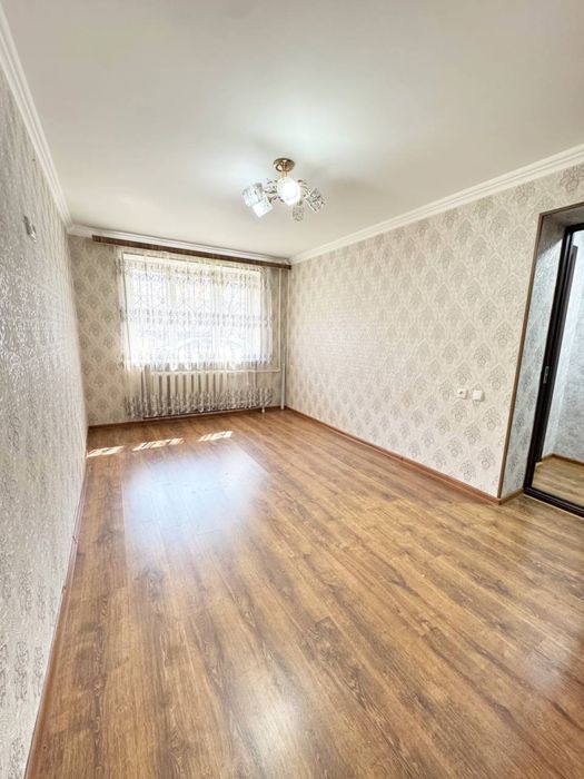 Продам Своя 1  комнатна Чиланзар 2 кв. Можно Под офис