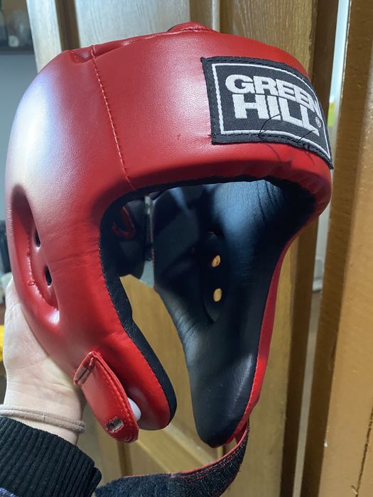 Продам шлем для бокса и таэквондо