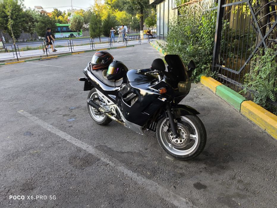 Мотоцикл suzyki katana 600