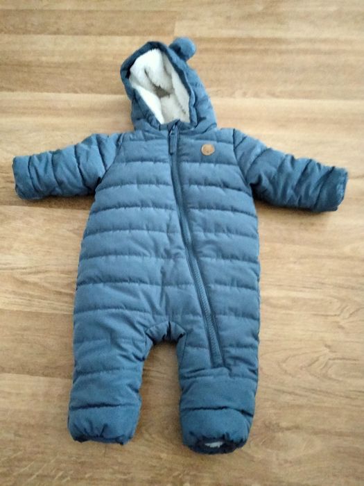 Costum de zăpadă cu dublură din pluș,masura 56(1-2 luni)