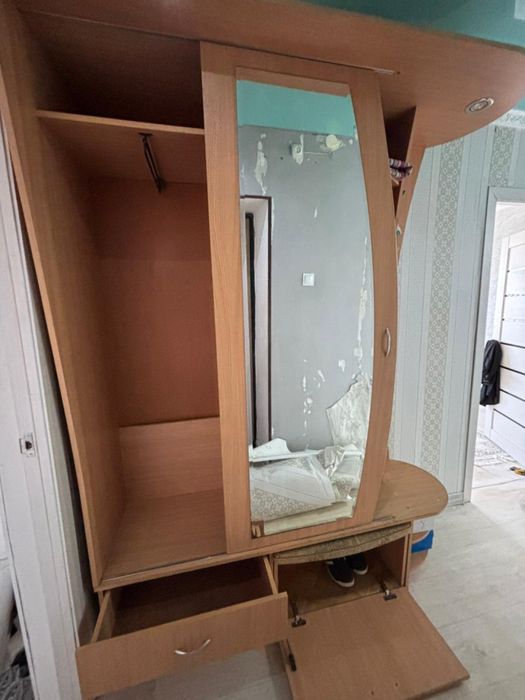 Продам прихожую