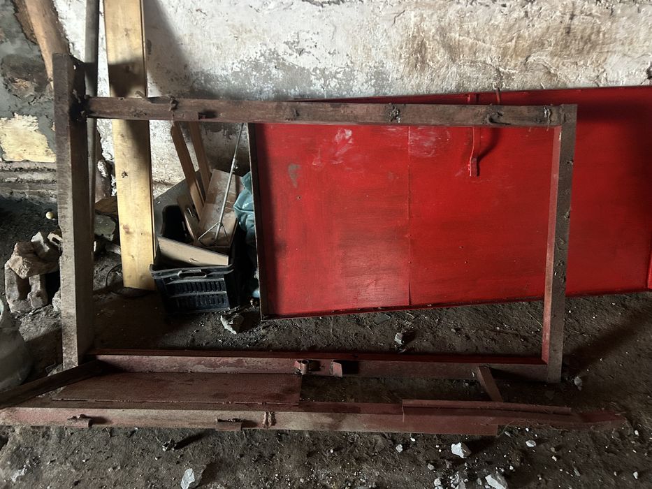 Метална желязна врата с касата