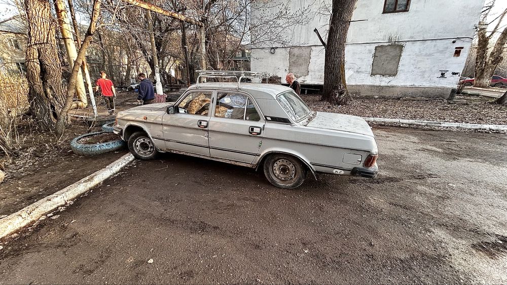 Продаю 2 Волги 600к