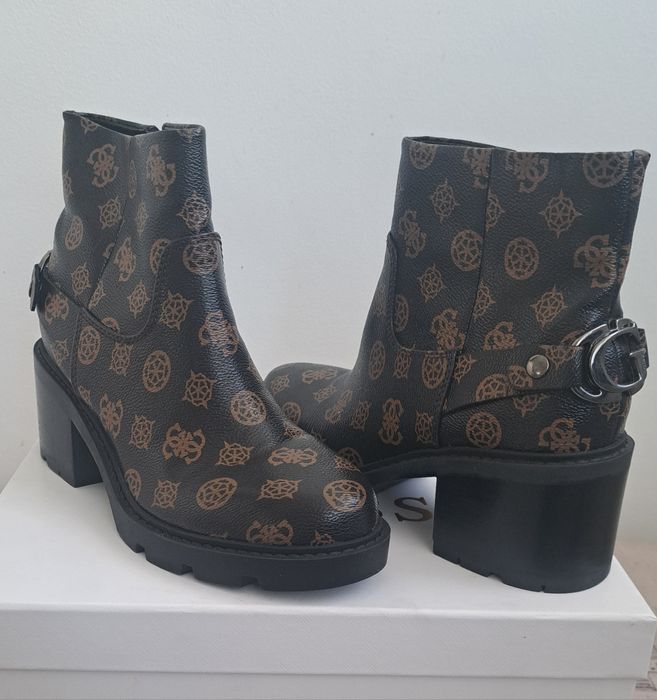 Маркови обувки - Guess, Tommy Hilfiger, Laura Biagiotti, Kelvin Klein