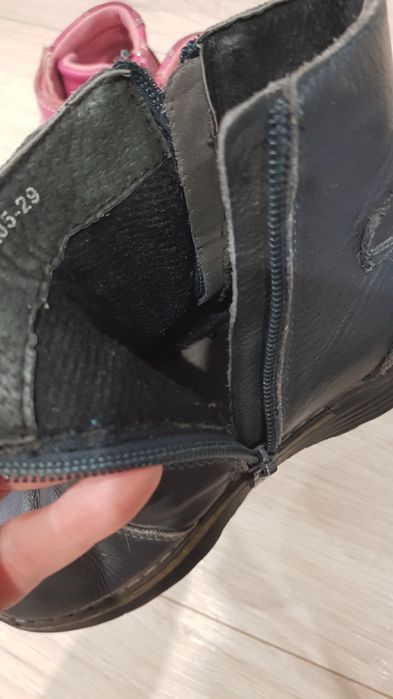 Продам детскую обувь