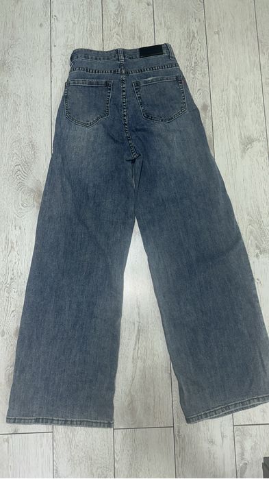 Продам джинсы 25 размер