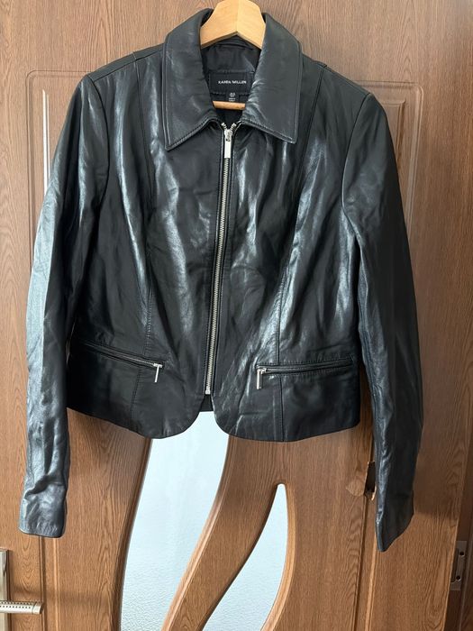 Vânzare haine și accesorii