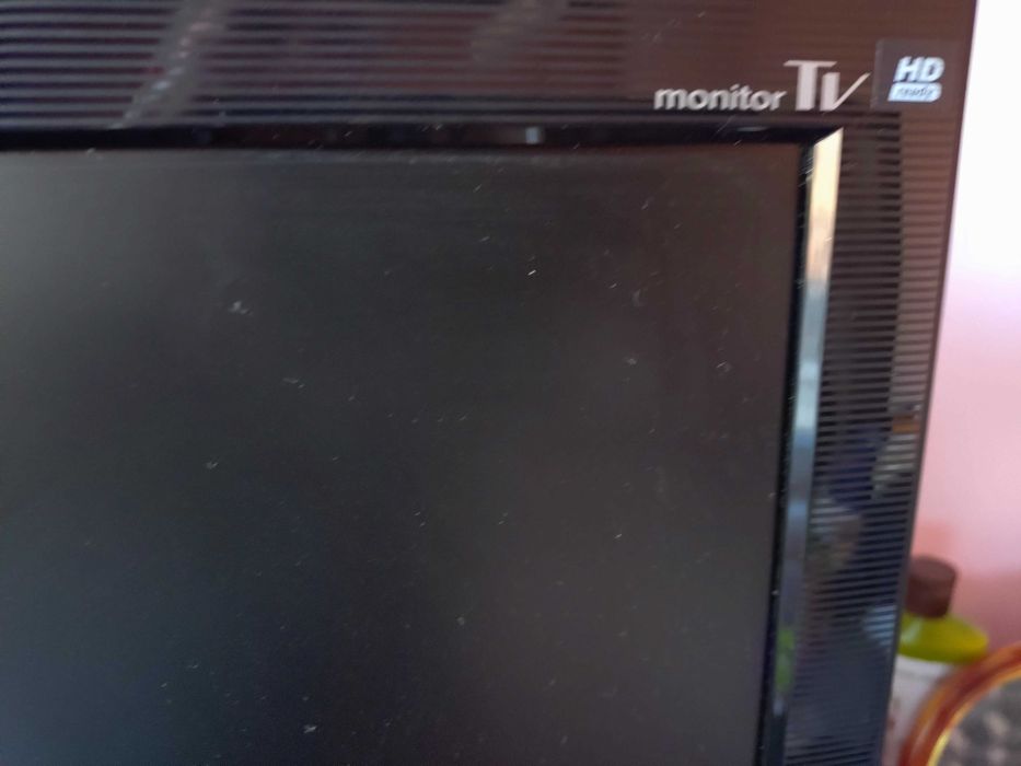 Продавам изгодно монитор/телевизор LG 24"