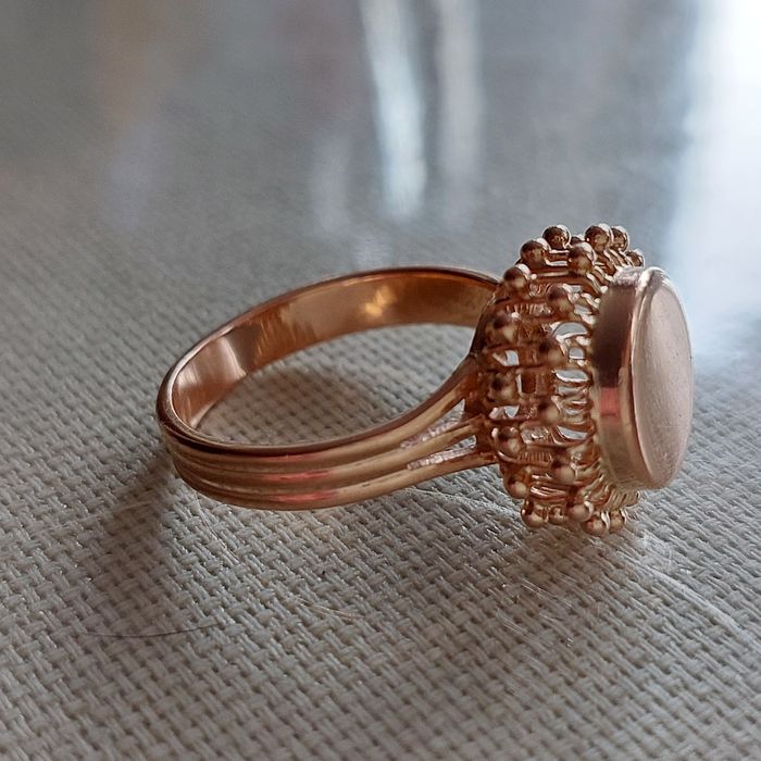 Золото СССР
Необычная модель
«СОРОКОНОЖКА»,