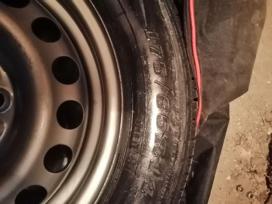 Части за Volvo v40