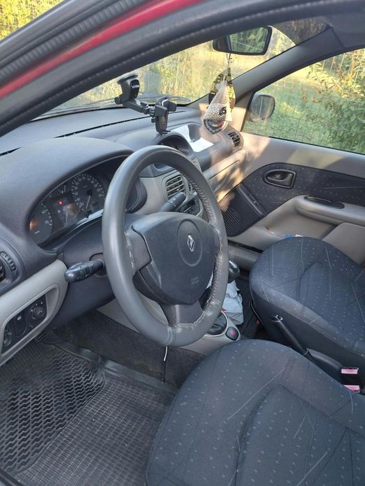 Renault Clio 2002 1.4 benzina