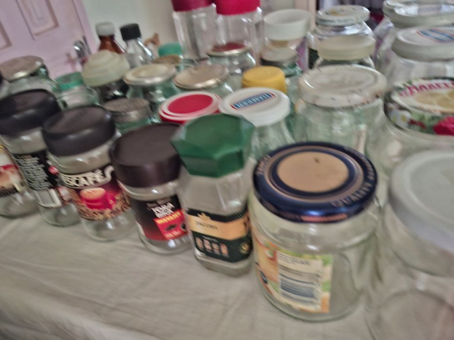 Банки стеклянные 1 и 0,5,литровые