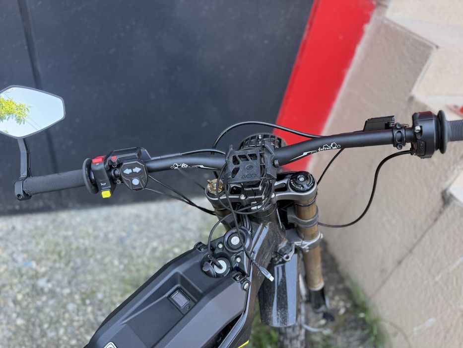 Vand  bicicleta electrica Surron LBX 2025