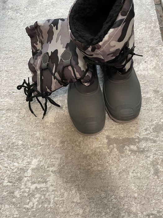 Vând cizme zăpadă