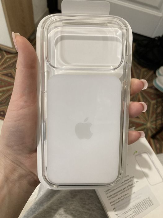 Оригинальный чехол 17про