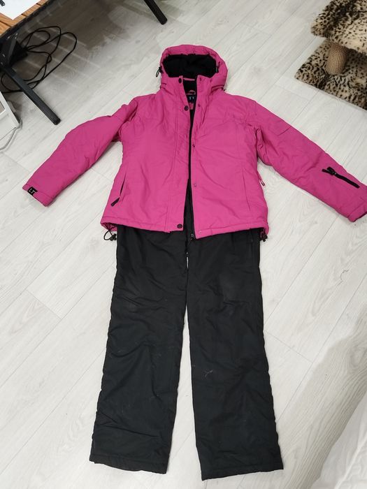 Продам лыжный костюм