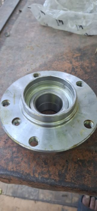 Ступиця передня BMW 3 E36 E46