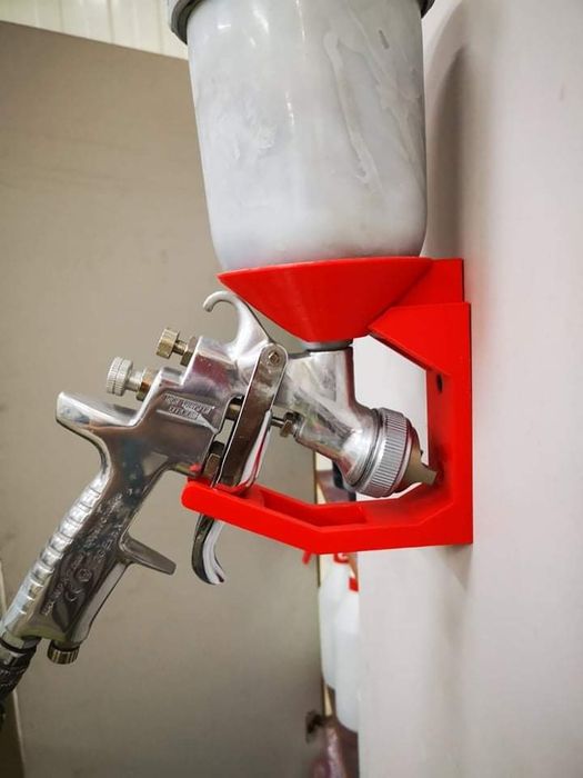 Стойка за бояджийски пистолет- 3Д принтирана