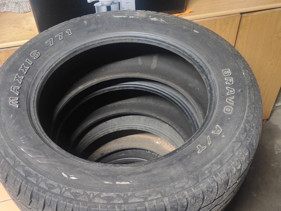 Продам шины колеса от Патрол