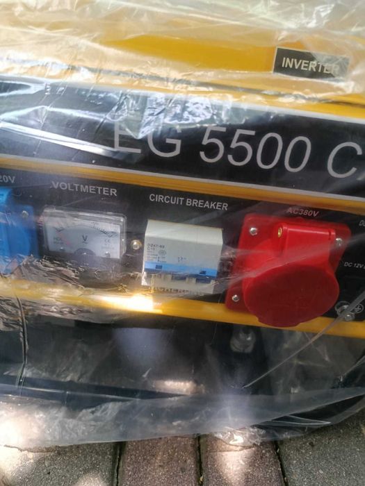 Электрогенератор HONDA 5 kWt в упаковке