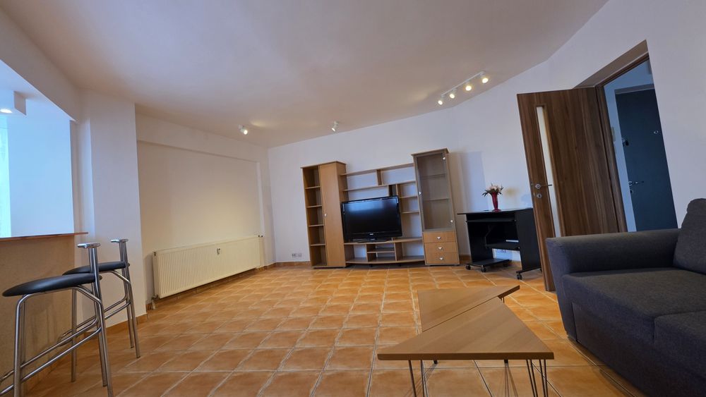 De inchiriat apartament spatios 2 camere Panduri zona Marriott