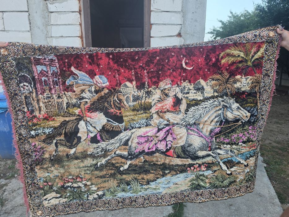 Carpetă veche " Răpirea din Serai" numai bună pentru colecționari de antichități